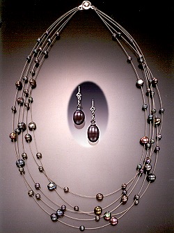 "Courtney" floating pearl necklace