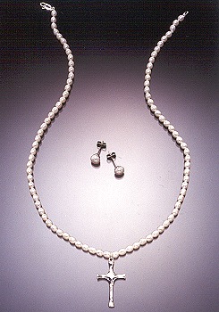 "Maria" pearl necklace