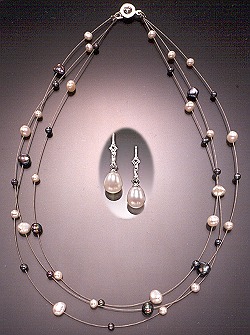 "Meg" floating pearl necklace